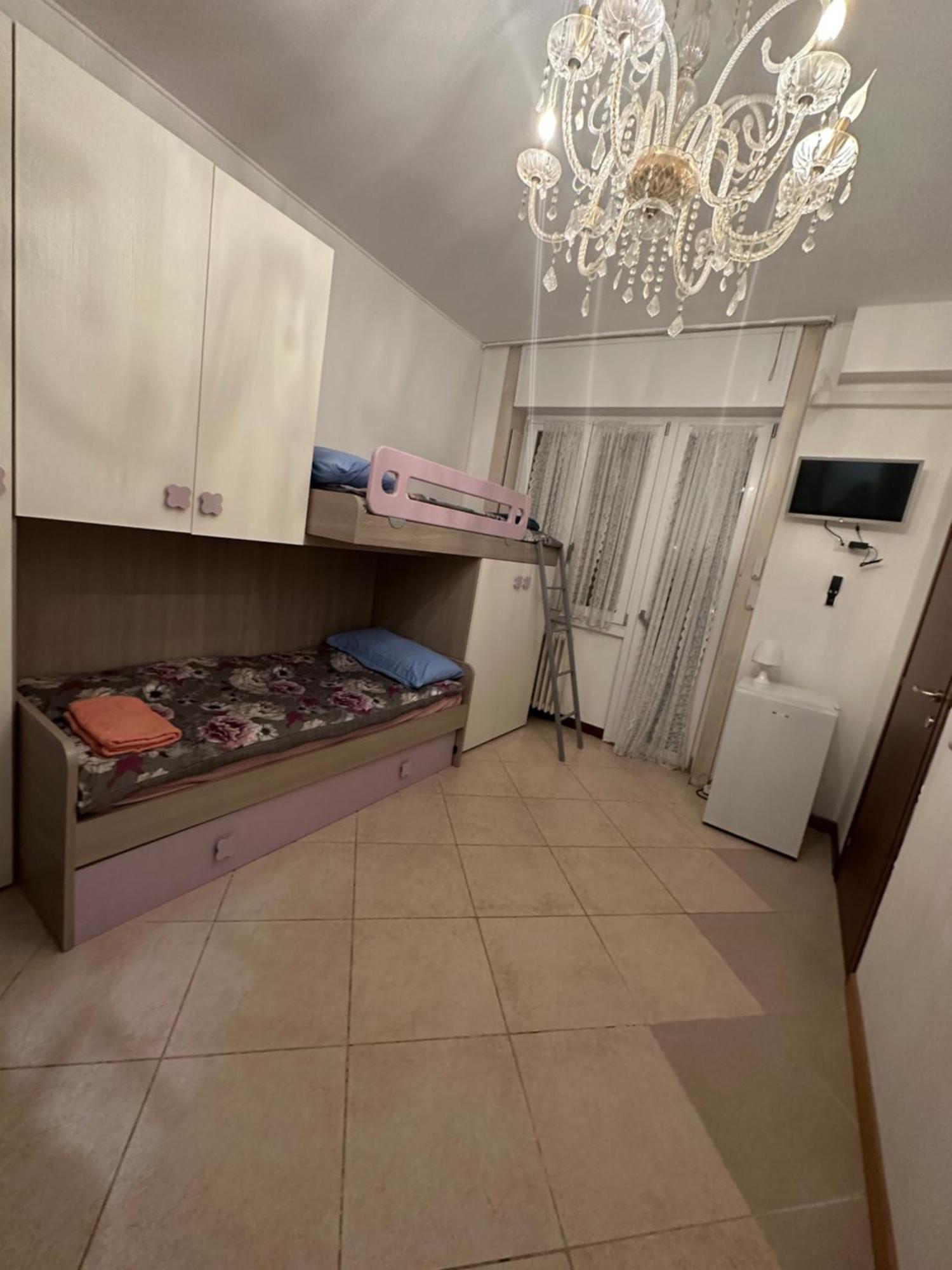 Gigli, Rooms Con Cucina In Comune E Terrazza 米兰 外观 照片
