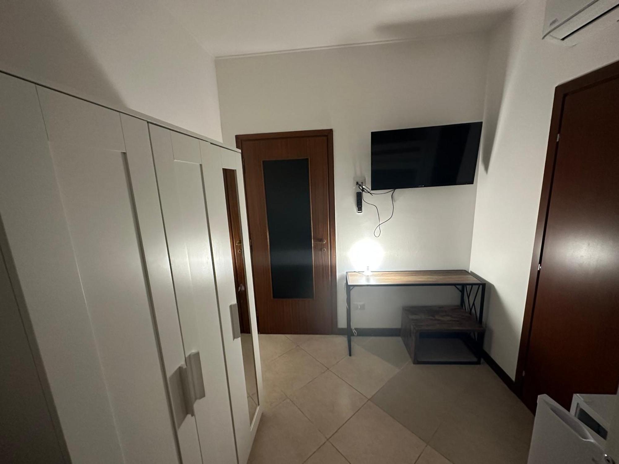 Gigli, Rooms Con Cucina In Comune E Terrazza 米兰 外观 照片