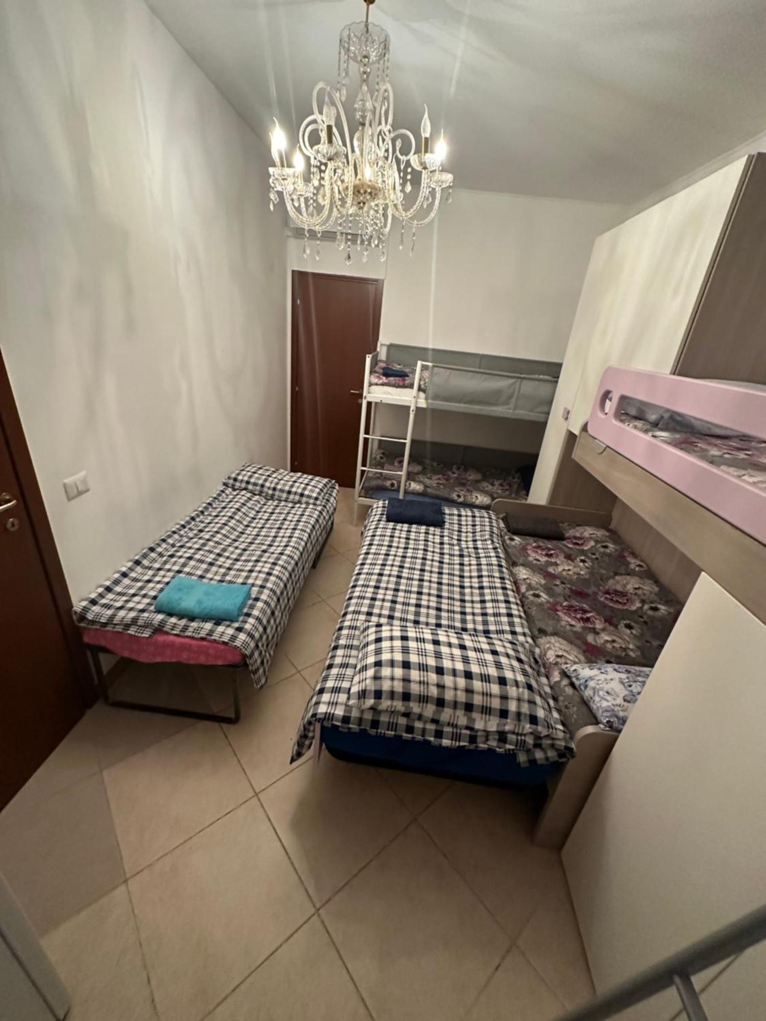 Gigli, Rooms Con Cucina In Comune E Terrazza 米兰 外观 照片