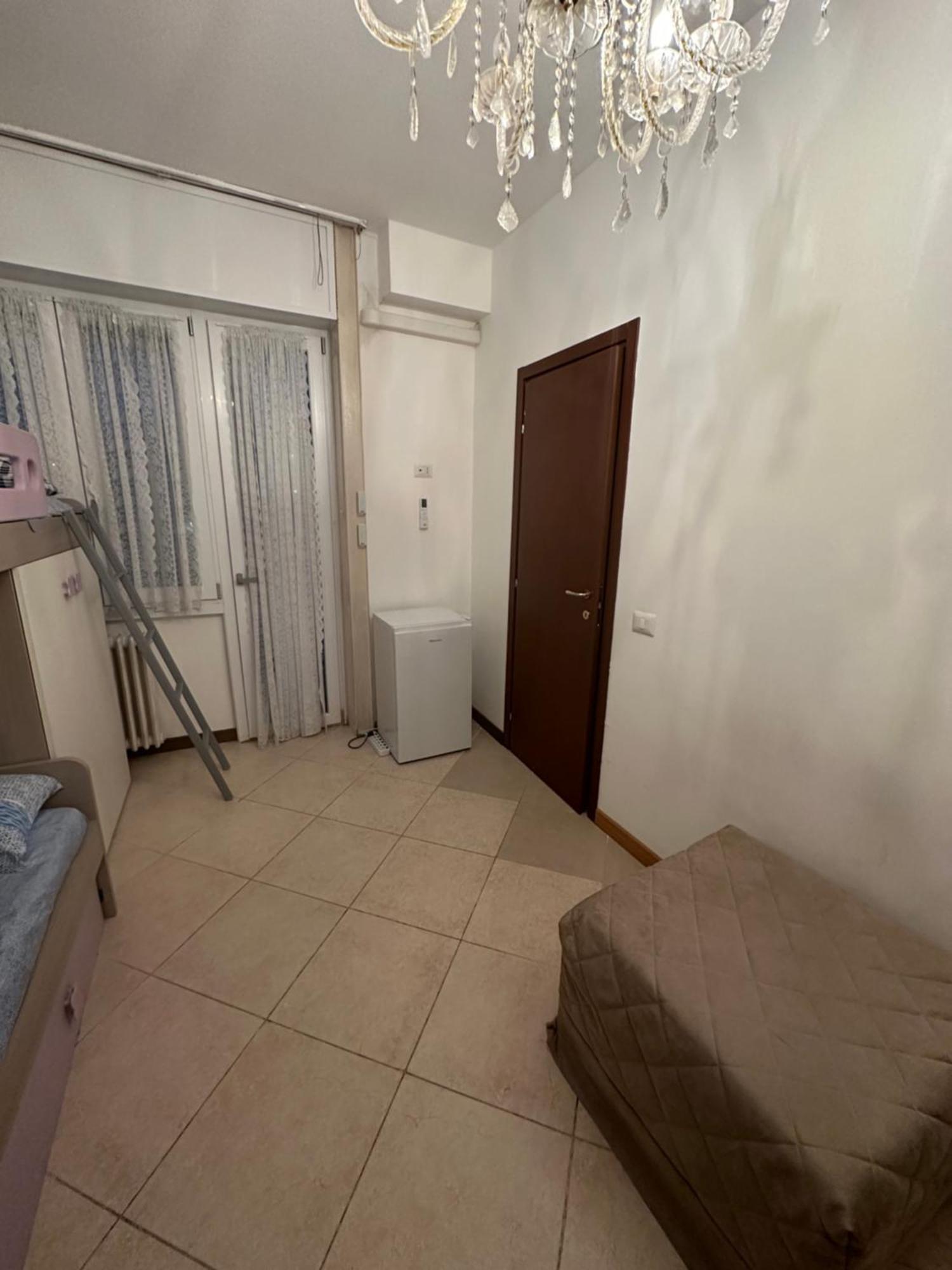 Gigli, Rooms Con Cucina In Comune E Terrazza 米兰 外观 照片