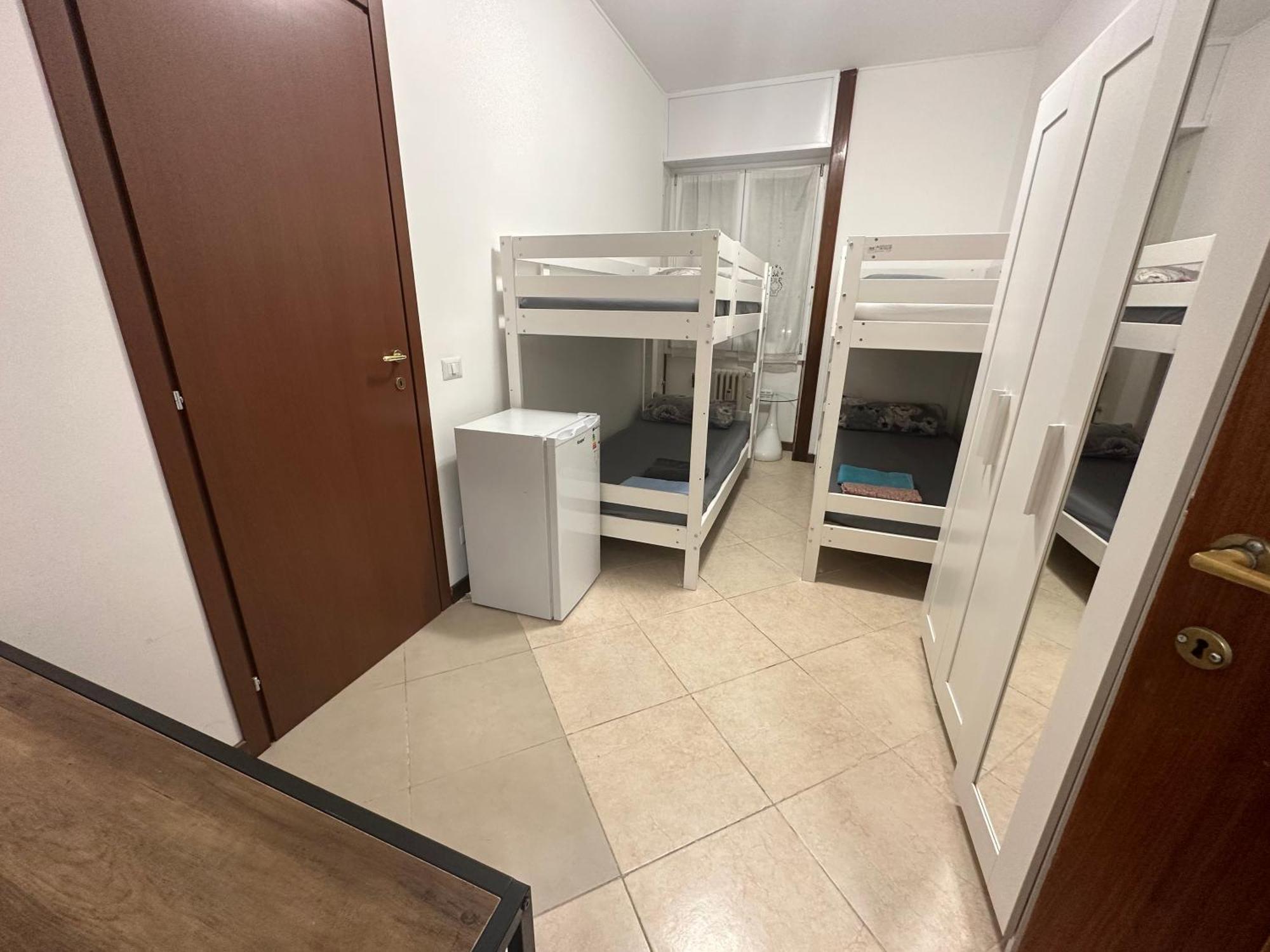 Gigli, Rooms Con Cucina In Comune E Terrazza 米兰 外观 照片