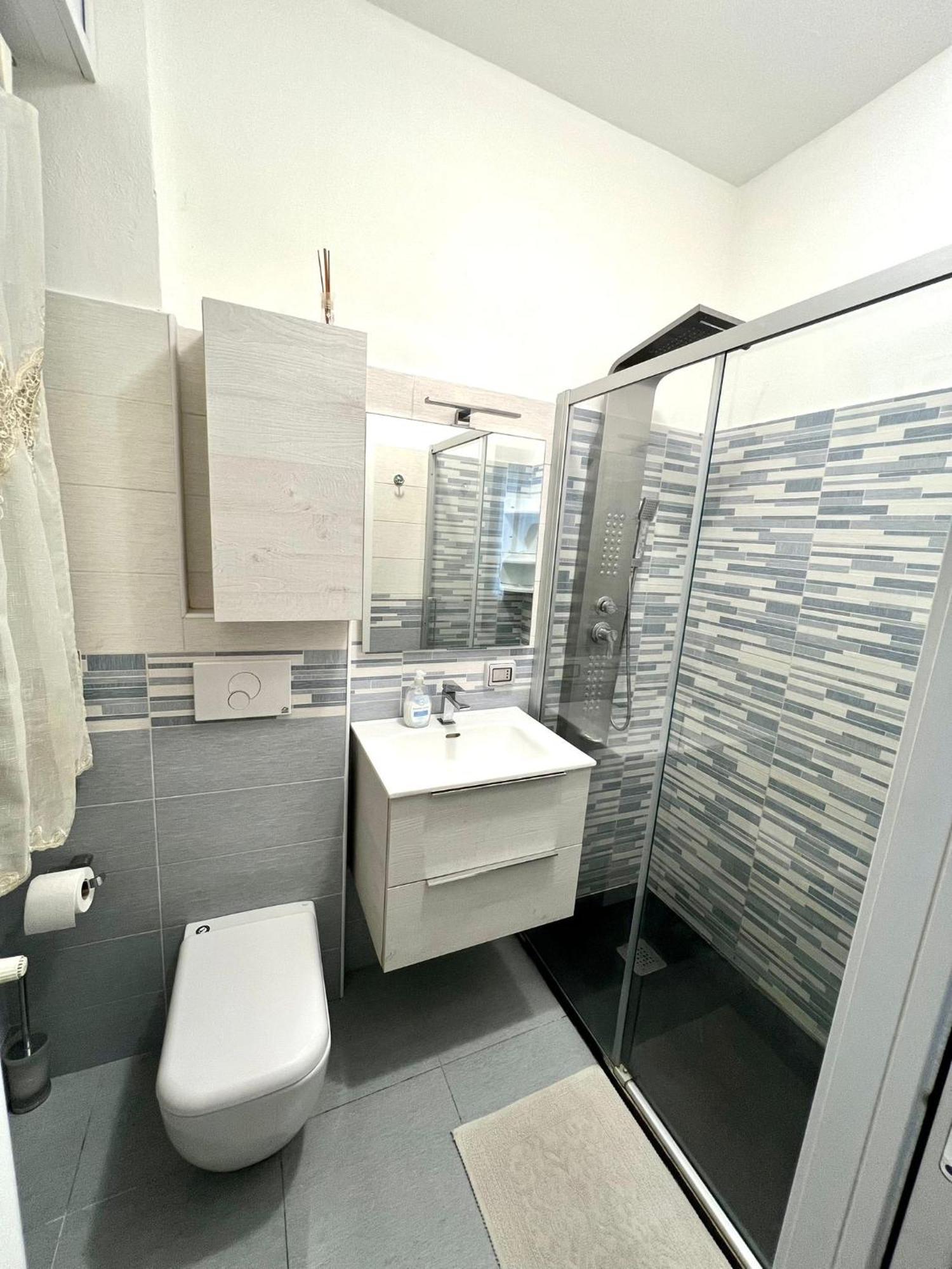 Gigli, Rooms Con Cucina In Comune E Terrazza 米兰 外观 照片