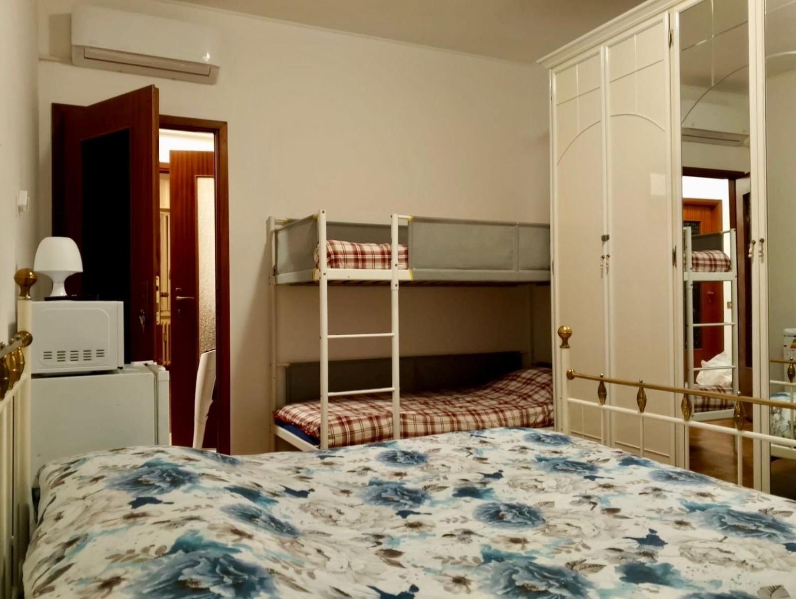 Gigli, Rooms Con Cucina In Comune E Terrazza 米兰 外观 照片
